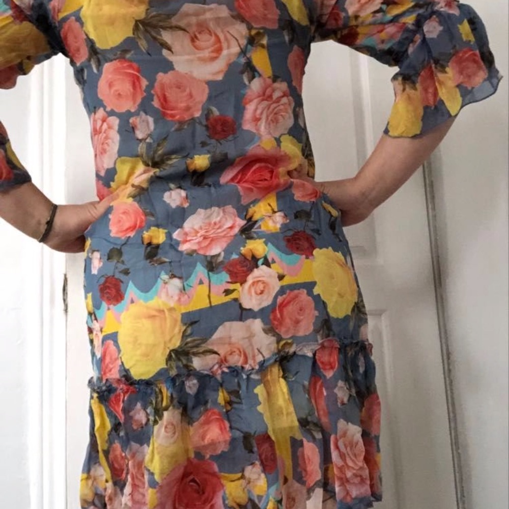 Dress - Picture 3 of 4